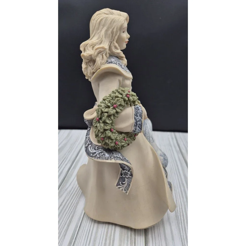 Sarah's Angels 2003 Winter Wonderland Angel Figurine 8